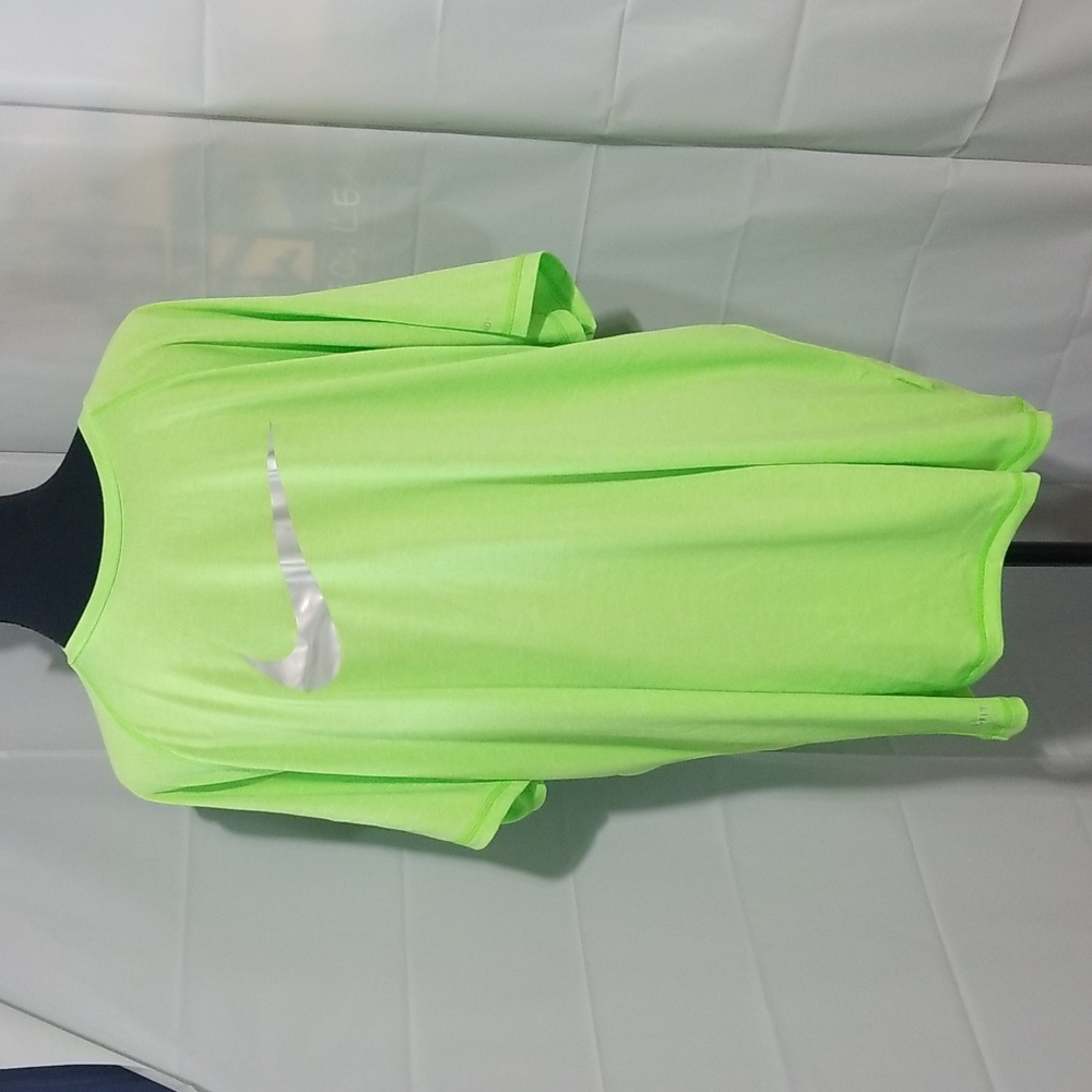 Nike swim shirt Xxl Dri fit UPF 40+